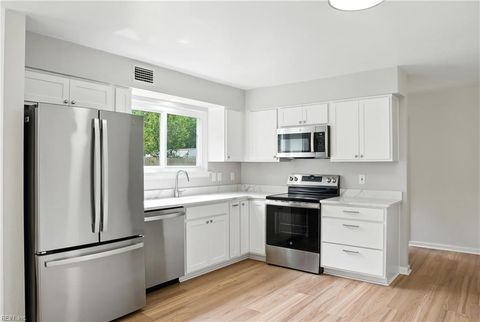 500 Royal Palm DR Virginia Beach VA 23452