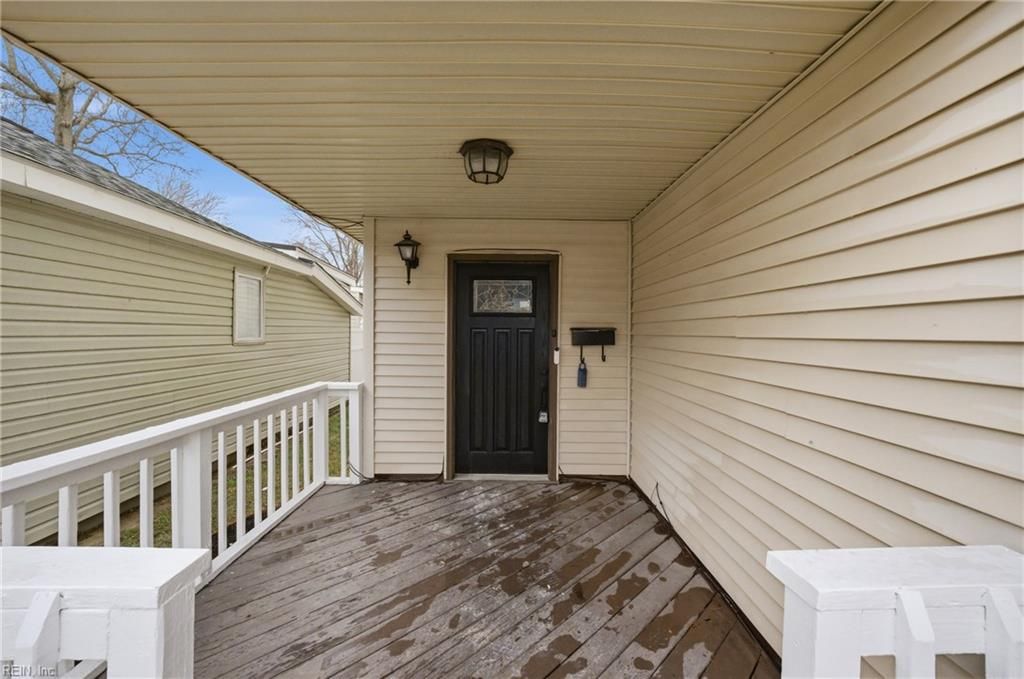 Photo of 733 Spruce Street, Hampton, VA 23661 (MLS # 10623099)