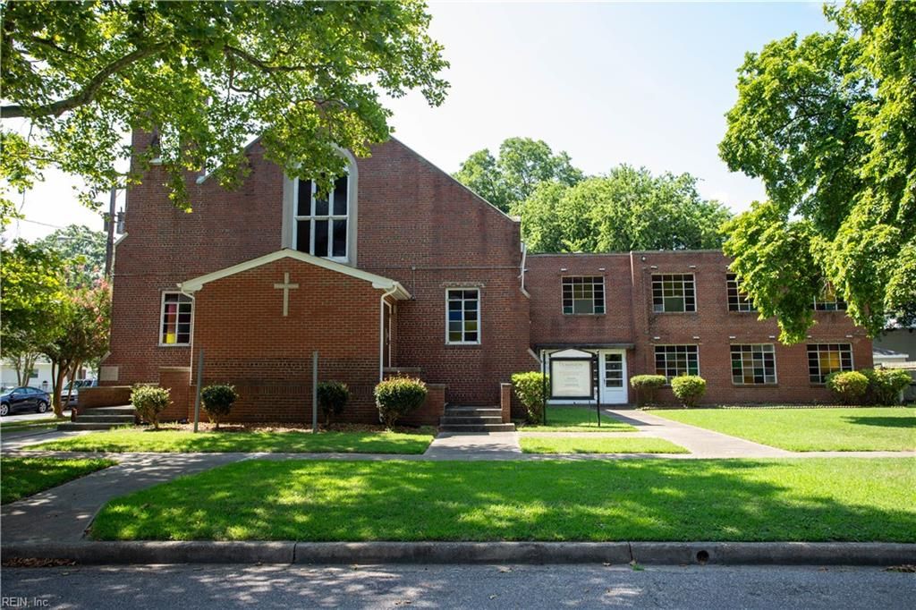 Photo of 241 Forrest Avenue, Norfolk, VA 23505 (MLS # 10628888)