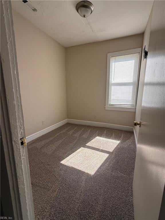 Photo of 410 W 31st Street #B, Norfolk, VA 23508 (MLS # 10656360)