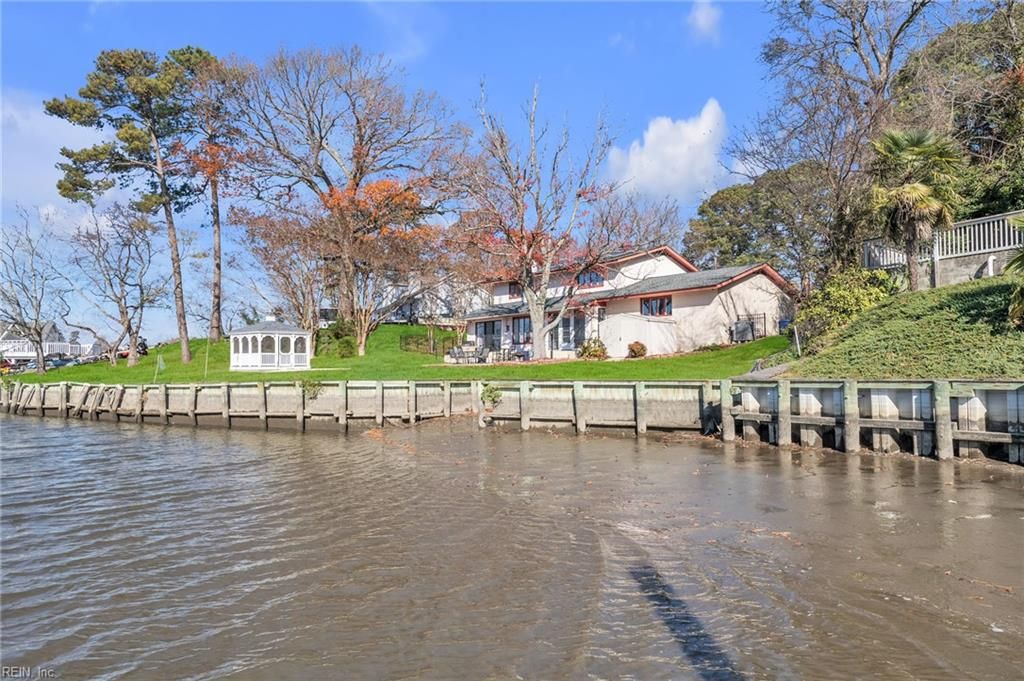 Photo of 107 Linda Drive, Newport News, VA 23608 (MLS # 10612081)