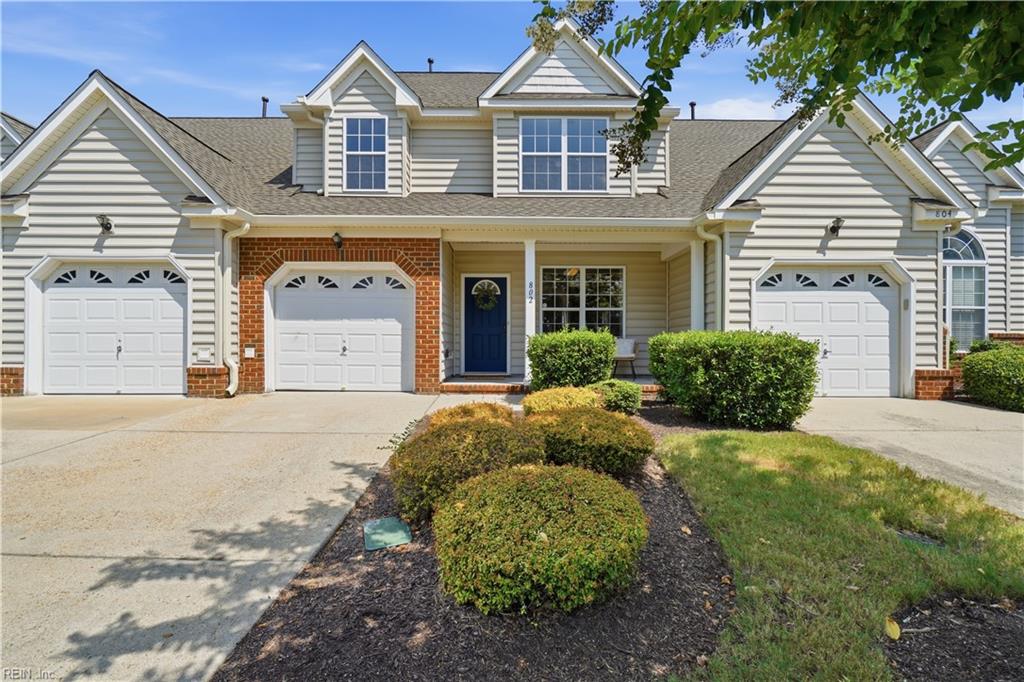 Photo of 802 Devereaux Drive, Virginia Beach, VA 23462 (MLS # 10652429)