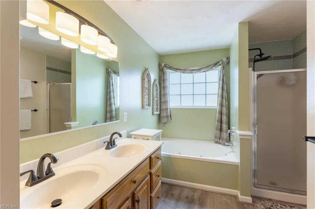 Suffolk, Virginia 23434, United States, 4 Bedrooms Bedrooms, ,3 BathroomsBathrooms,Residential,Active,142994