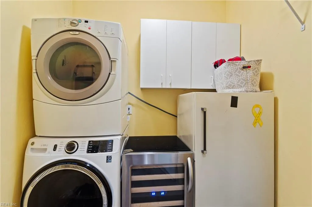 Suffolk, Virginia 23434, United States, 4 Bedrooms Bedrooms, ,3 BathroomsBathrooms,Residential,Active,142994