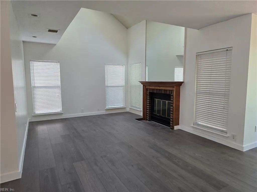 Virginia Beach, Virginia 23456, United States, 3 Bedrooms Bedrooms, ,3 BathroomsBathrooms,Residential,Active,120011