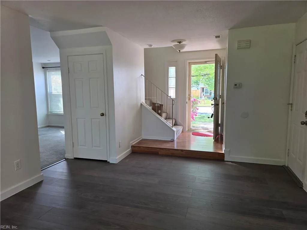 Virginia Beach, Virginia 23456, United States, 3 Bedrooms Bedrooms, ,3 BathroomsBathrooms,Residential,Active,120011