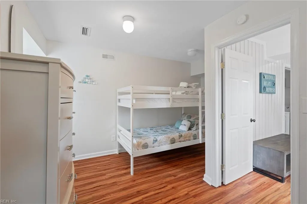 Virginia Beach, Virginia 23456, United States, 6 Bedrooms Bedrooms, ,3 BathroomsBathrooms,Residential,Active,250514