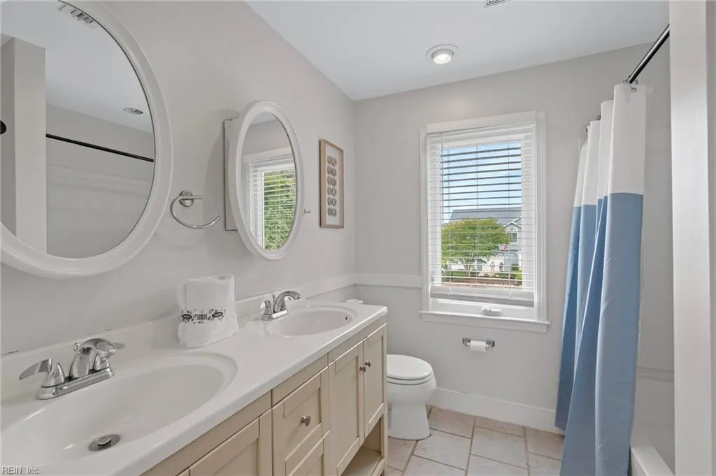 Virginia Beach, Virginia 23456, United States, 6 Bedrooms Bedrooms, ,3 BathroomsBathrooms,Residential,Active,250514