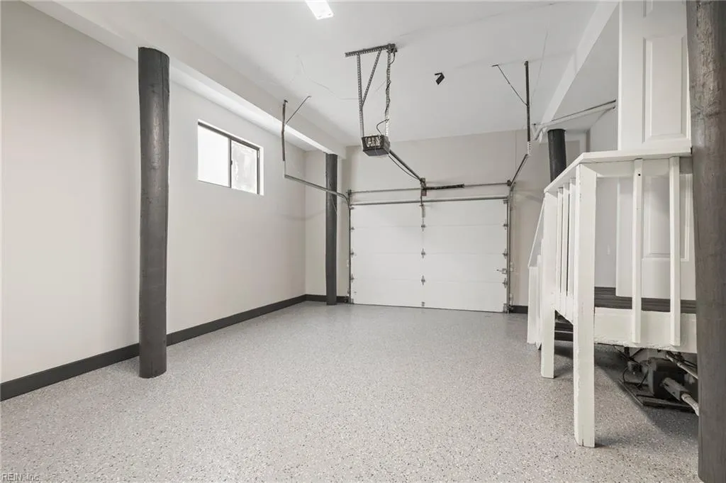 Virginia Beach, Virginia 23456, United States, 6 Bedrooms Bedrooms, ,3 BathroomsBathrooms,Residential,Active,250514