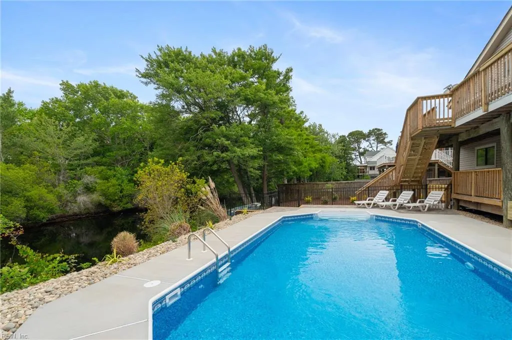 Virginia Beach, Virginia 23456, United States, 6 Bedrooms Bedrooms, ,3 BathroomsBathrooms,Residential,Active,250514