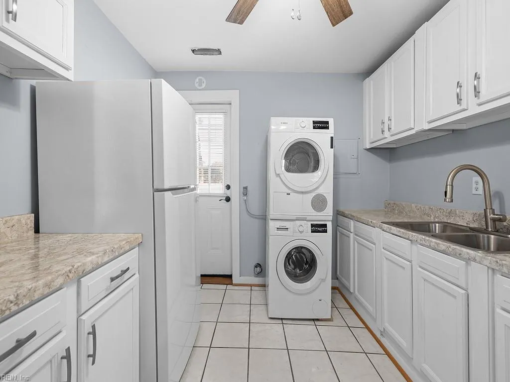 Virginia Beach, Virginia 23454, United States, ,Residential,Active,243332