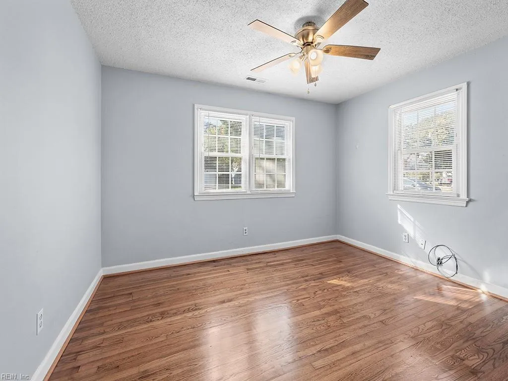 Virginia Beach, Virginia 23454, United States, ,Residential,Active,243332