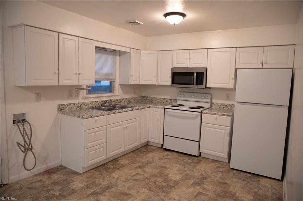 Photo of 3325 Marne Avenue, Norfolk, VA 23509 (MLS # 10640729)