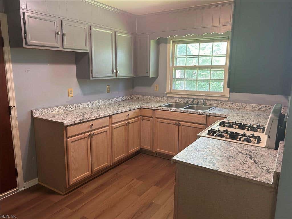 Photo of 704 Argyle Street, Portsmouth, VA 23704 (MLS # 10650141)