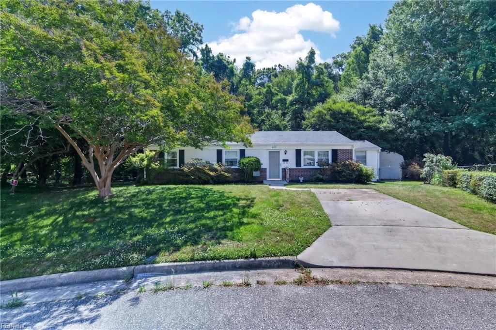Photo of 405 Dunmore Drive, Newport News, VA 23602 (MLS # 10635556)