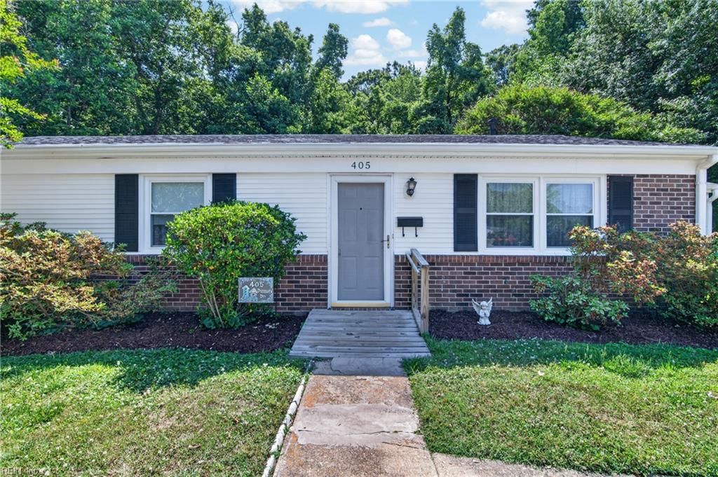 Photo of 405 Dunmore Drive, Newport News, VA 23602 (MLS # 10635556)