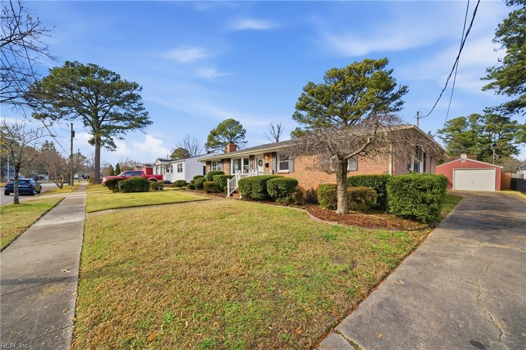 Photo of 516 Woodview Avenue, Norfolk, VA 23505 (MLS # 10612904)