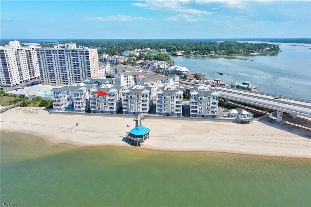 Photo of 2333 Point Chesapeake Quay #5024, Virginia Beach, VA 23451 (MLS # 10617223)