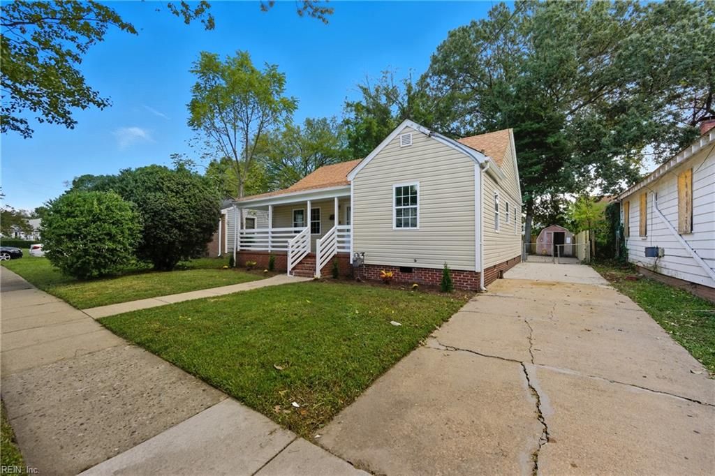 Photo of 1711 Richmond Avenue, Portsmouth, VA 23704 (MLS # 10616548)