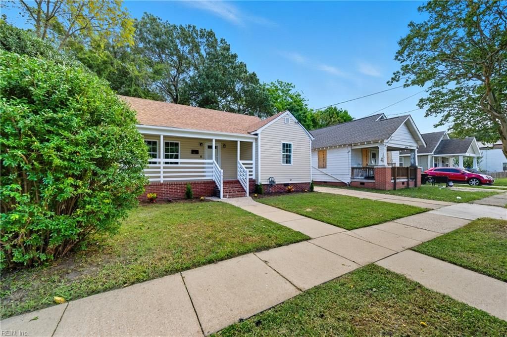 Photo of 1711 Richmond Avenue, Portsmouth, VA 23704 (MLS # 10616548)