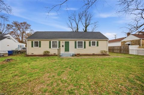 Photo of 21 Langley Avenue, Newport News, VA 23601 (MLS # 10624987)