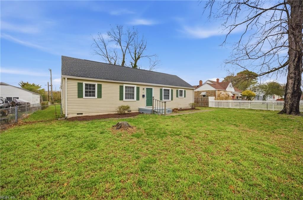 Photo of 21 Langley Avenue, Newport News, VA 23601 (MLS # 10624987)