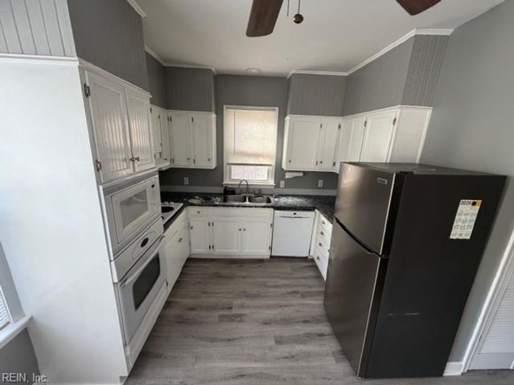 Photo of 43 Claremont Avenue, Hampton, VA 23661 (MLS # 10631448)