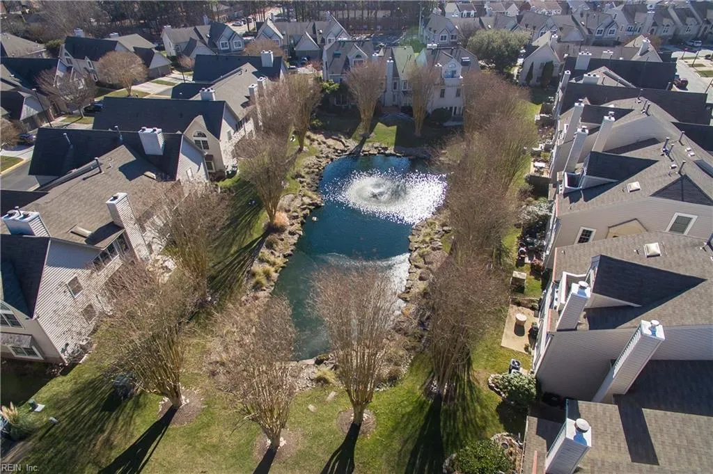 Virginia Beach, Virginia 23454, United States, 2 Bedrooms Bedrooms, ,3 BathroomsBathrooms,Residential,Active,181730