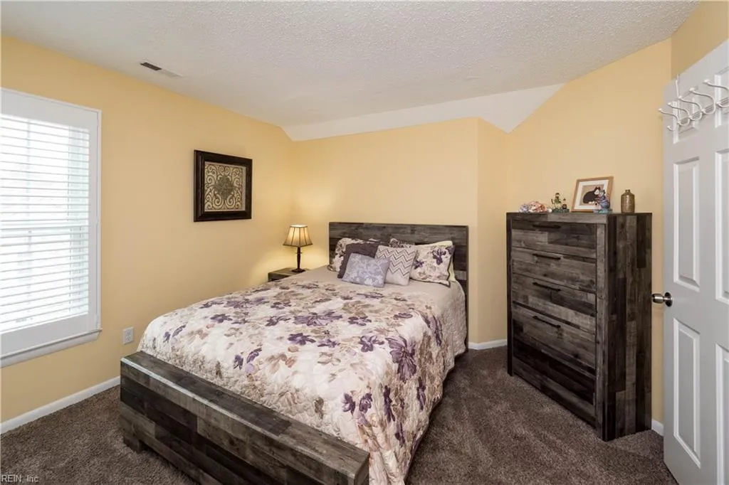 Virginia Beach, Virginia 23454, United States, 2 Bedrooms Bedrooms, ,3 BathroomsBathrooms,Residential,Active,181730