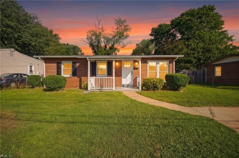 Photo of 121 Phillips Lane, Newport News, VA 23602 (MLS # 10653081)