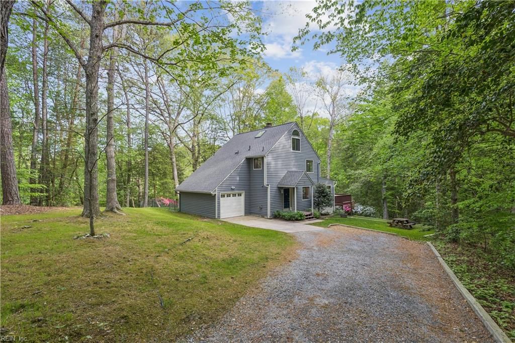 Photo of 118 Barlows Run, Williamsburg, VA 23188 (MLS # 10630358)