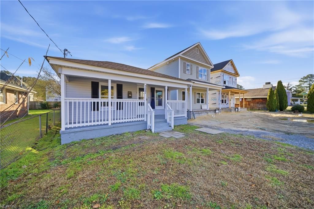 Photo of 727 Brook Avenue, Suffolk, VA 23434 (MLS # 10613337)