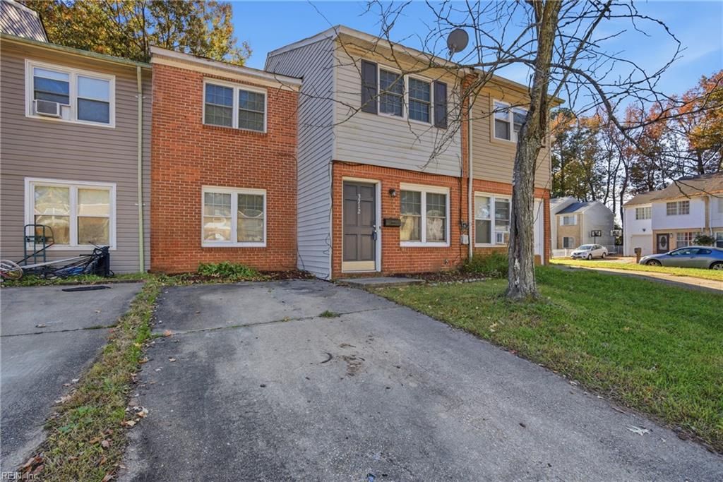 Photo of 3712 Bancroft Drive, Virginia Beach, VA 23452 (MLS # 10610337)