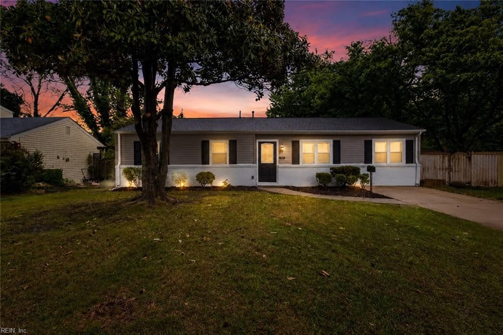 Photo of 3064 Capital Hill Lane, Virginia Beach, VA 23452 (MLS # 10633944)