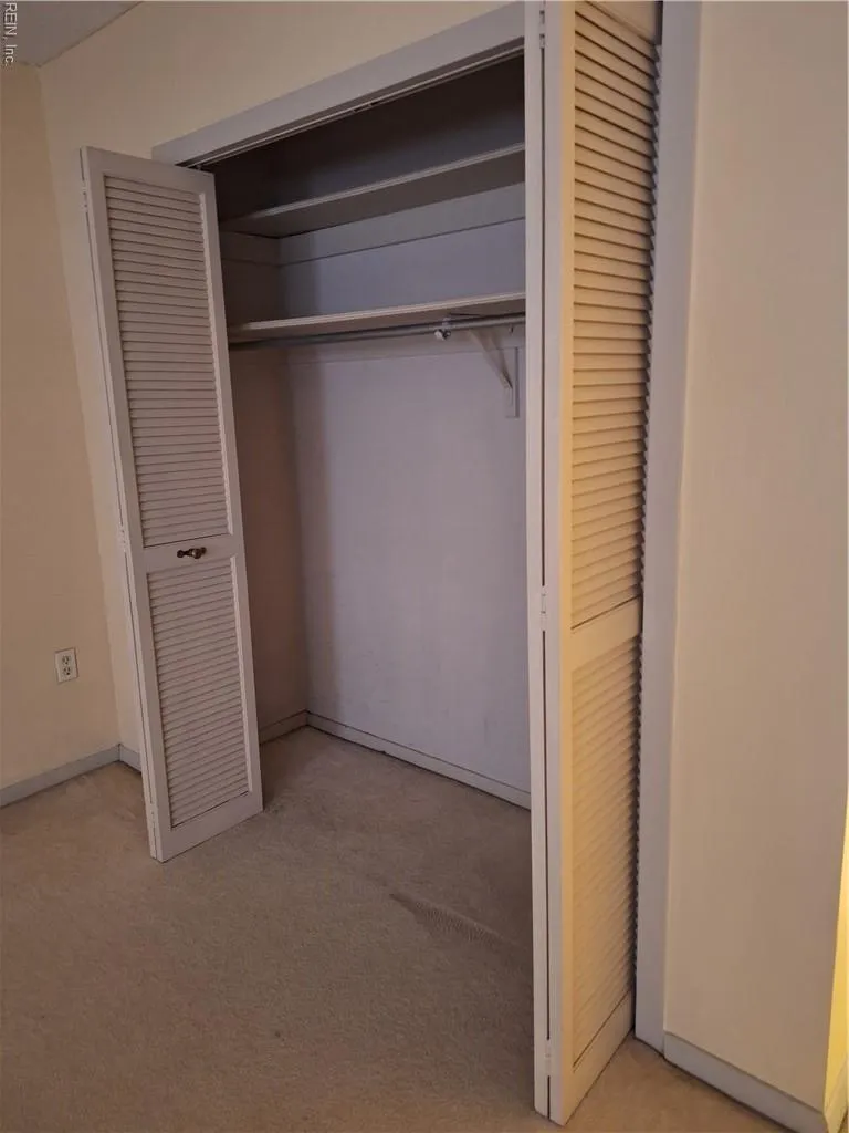 Portsmouth, Virginia 23704, United States, 1 Bedroom Bedrooms, ,2 BathroomsBathrooms,Residential,Active,254455