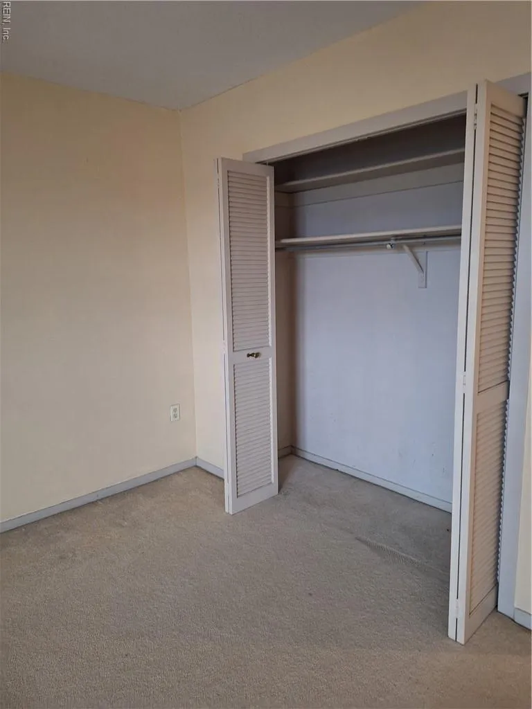 Portsmouth, Virginia 23704, United States, 1 Bedroom Bedrooms, ,2 BathroomsBathrooms,Residential,Active,254455
