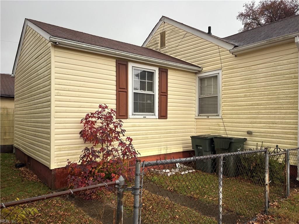 Photo of 6376 Palem Road, Norfolk, VA 23513 (MLS # 10625912)