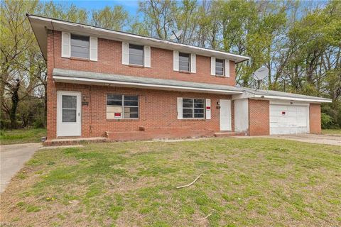 Duplex in Portsmouth VA 714 Cavalier Boulevard.jpg