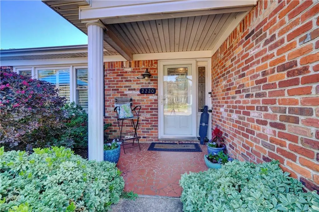 Virginia Beach, Virginia 23451, United States, 3 Bedrooms Bedrooms, ,2 BathroomsBathrooms,Residential,Active,232612