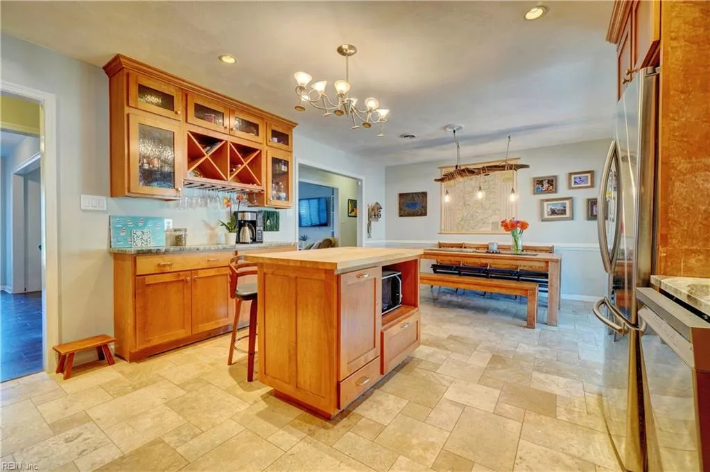 Virginia Beach, Virginia 23451, United States, 3 Bedrooms Bedrooms, ,2 BathroomsBathrooms,Residential,Active,232612