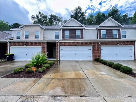 Photo of 2542 Fieldsway Drive, Chesapeake, VA 23320 (MLS # 10652320)