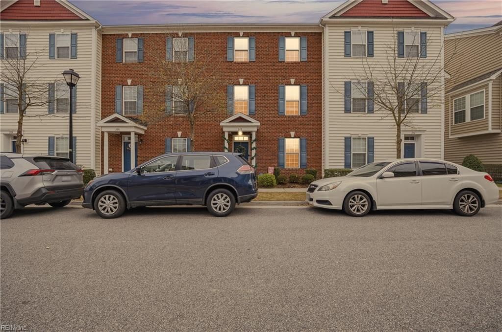 Photo of 212 Breccia Lane, Virginia Beach, VA 23462 (MLS # 10614005)