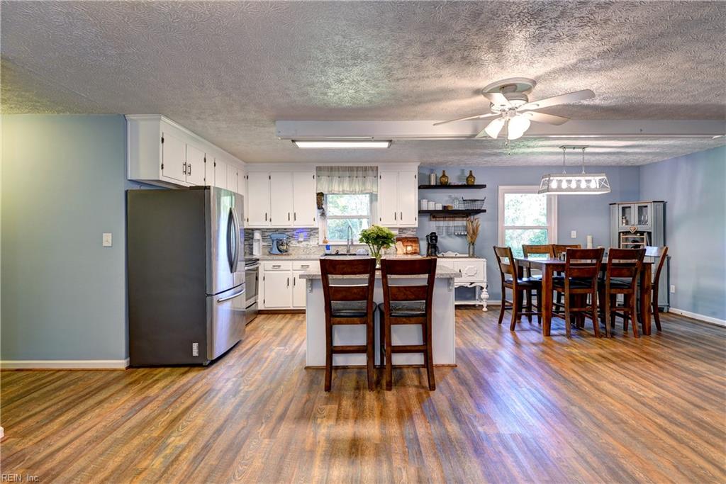 3076 Browns Bay RD