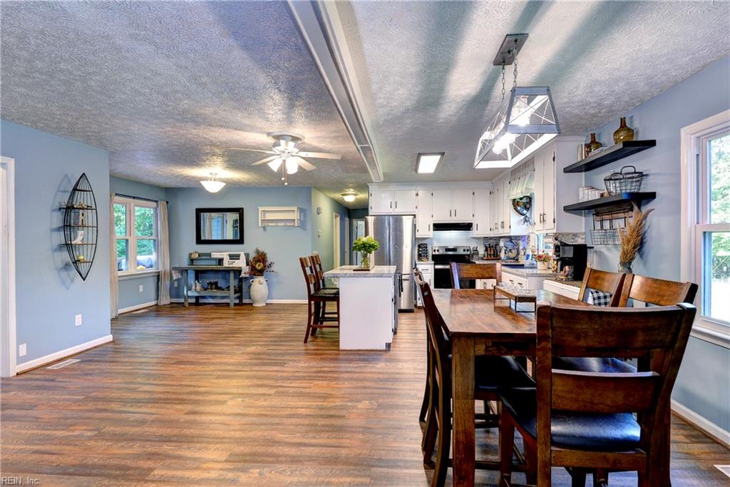 3076 Browns Bay RD