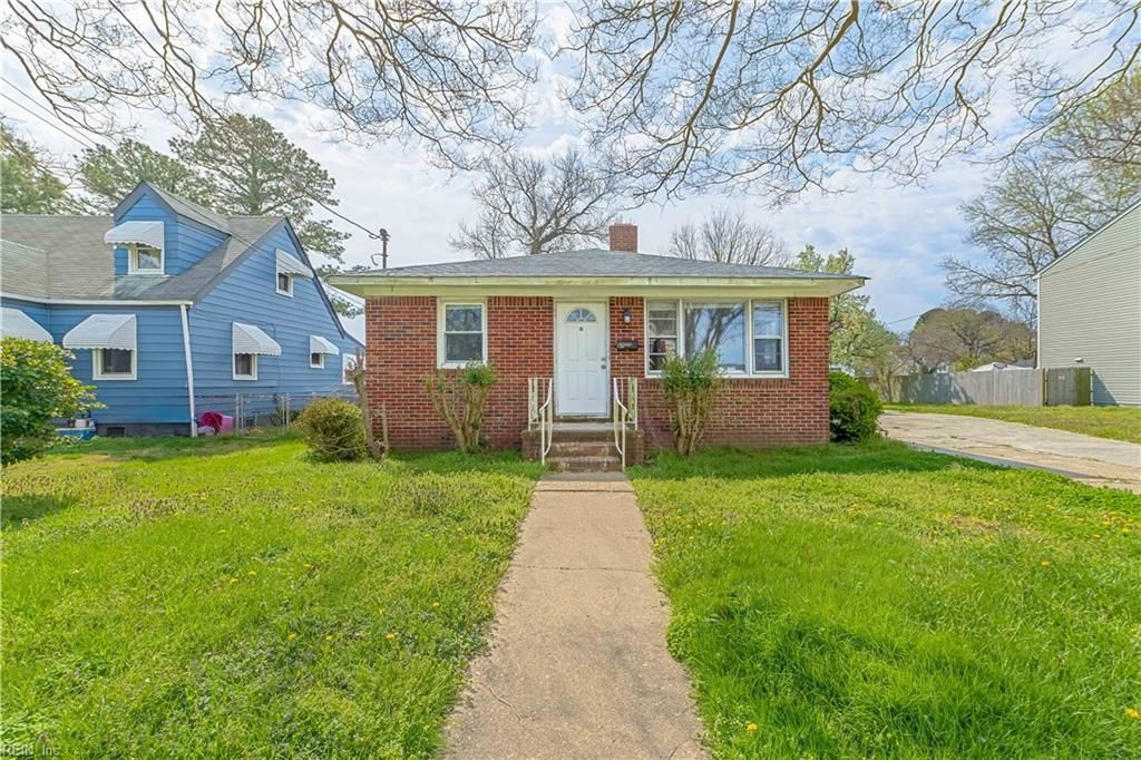 Photo of 1005 Marietta Avenue, Norfolk, VA 23513 (MLS # 10626484)