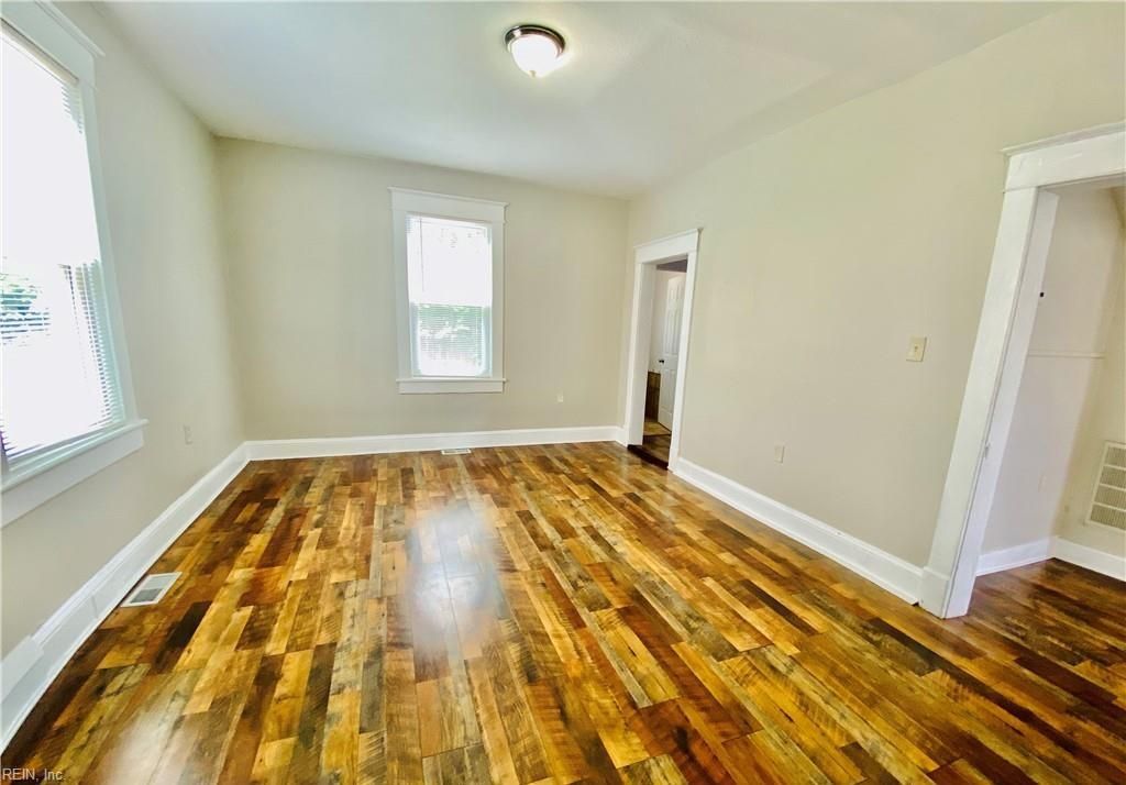 Photo of 1034 W 35th Street, Norfolk, VA 23508 (MLS # 10627126)