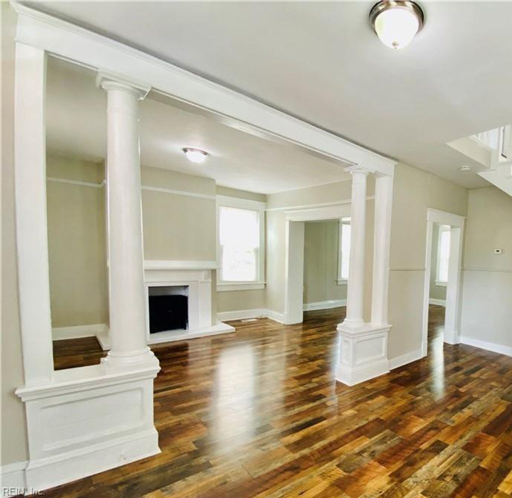 Photo of 1034 W 35th Street, Norfolk, VA 23508 (MLS # 10627126)