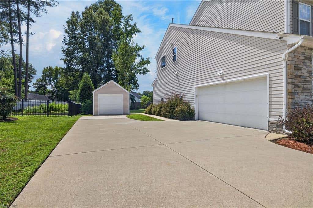 Photo of 236 Grandville Arch, Smithfield, VA 23430 (MLS # 10649837)