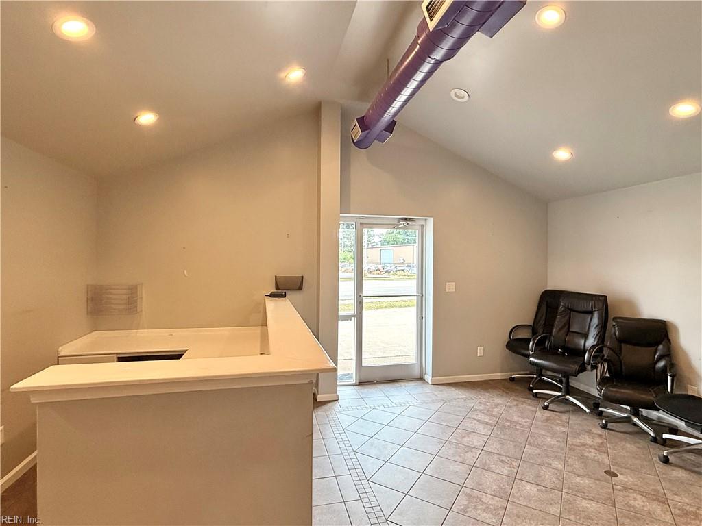 2618 Airline BLVD