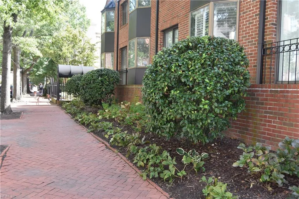 Norfolk, Virginia 23510, United States, 2 Bedrooms Bedrooms, ,3 BathroomsBathrooms,Residential,Active,224029